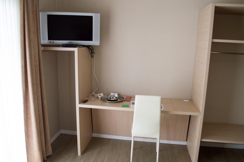 Budget Flats Brussel Bagian luar foto
