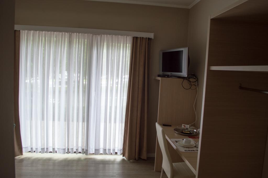 Budget Flats Brussel Bagian luar foto